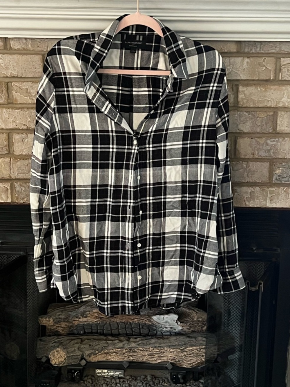 Banana Republic Black & White Plaid Shirt with Red Accents size large